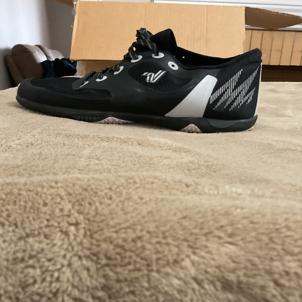Varsity cheerleading Shoes in Black and White